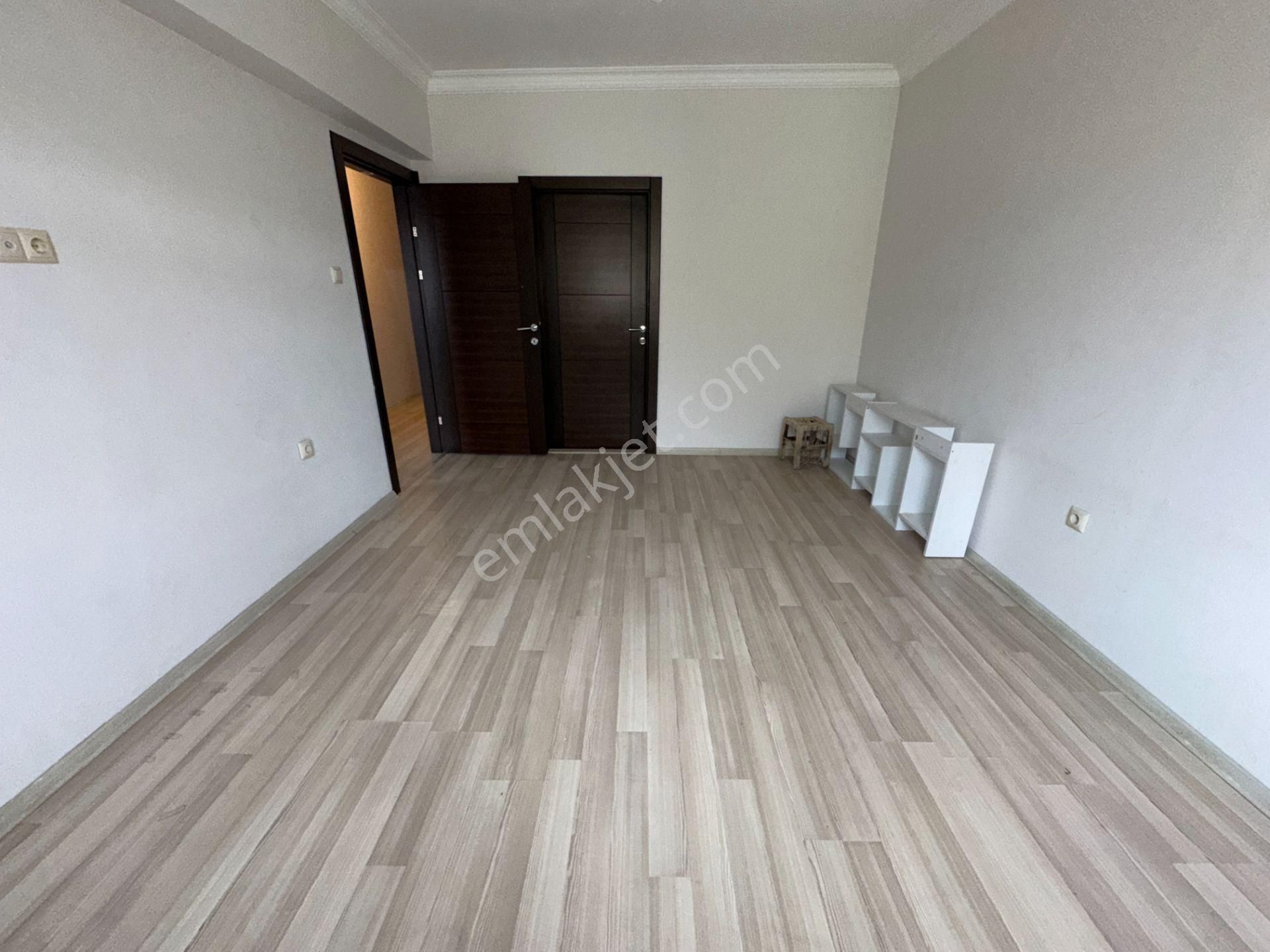 Adnan Menderes Mah 6+1 Merkezi Lokasyon Full Yapılı Ön Cephe - Görsel 24