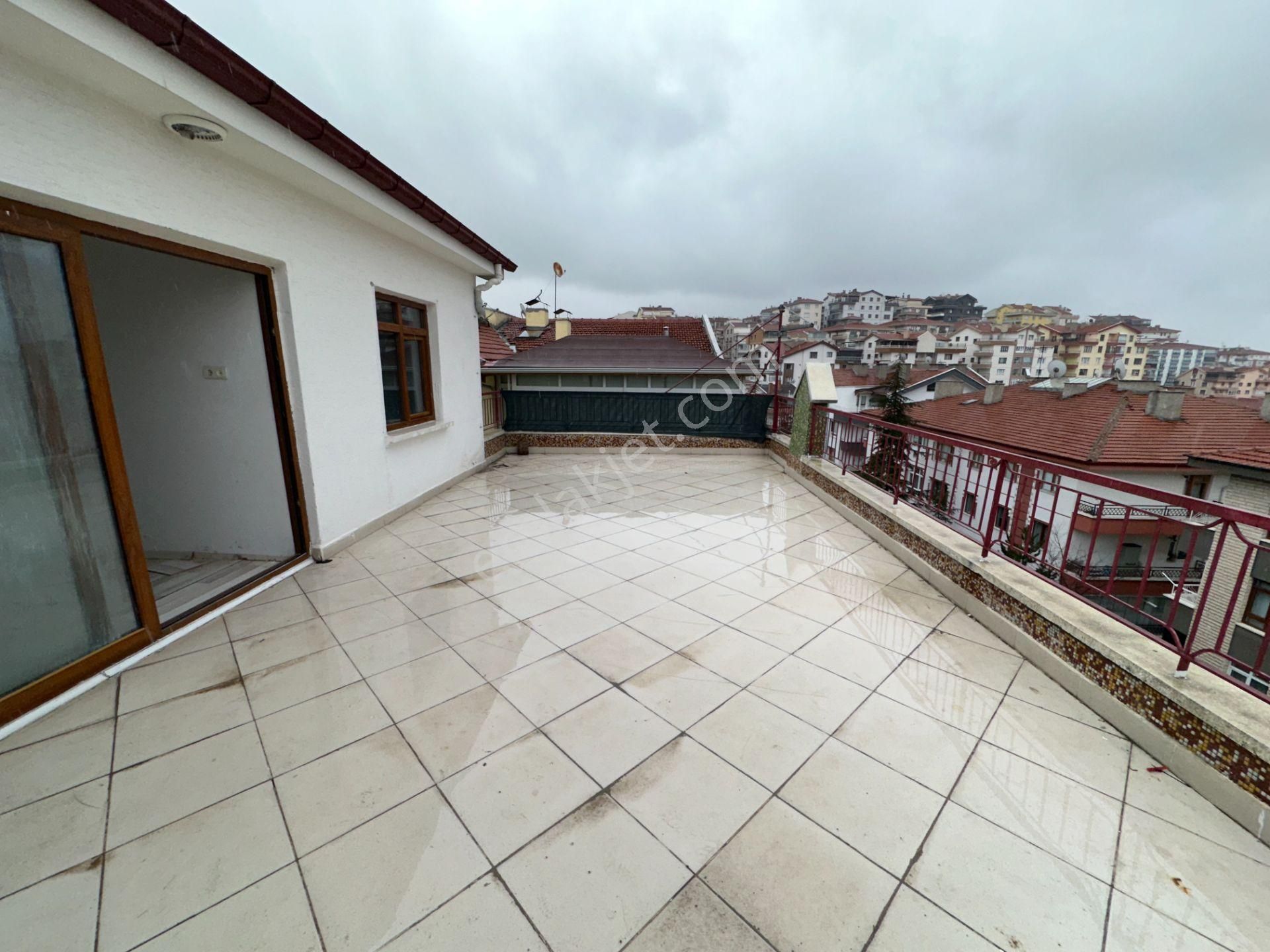 Adnan Menderes Mah 6+1 Merkezi Lokasyon Full Yapılı Ön Cephe - Görsel 33