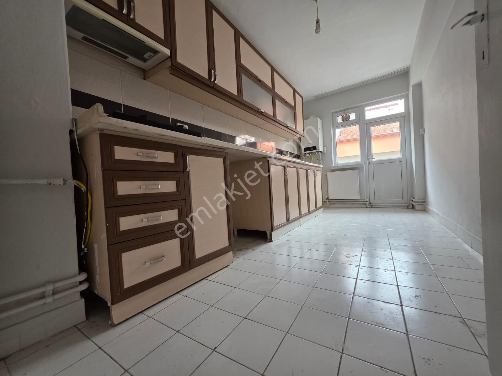 Devlet Hast. - Trene Yakın Konum Arakat Yapılı 3+1 Kiralık Daire - Görsel 9