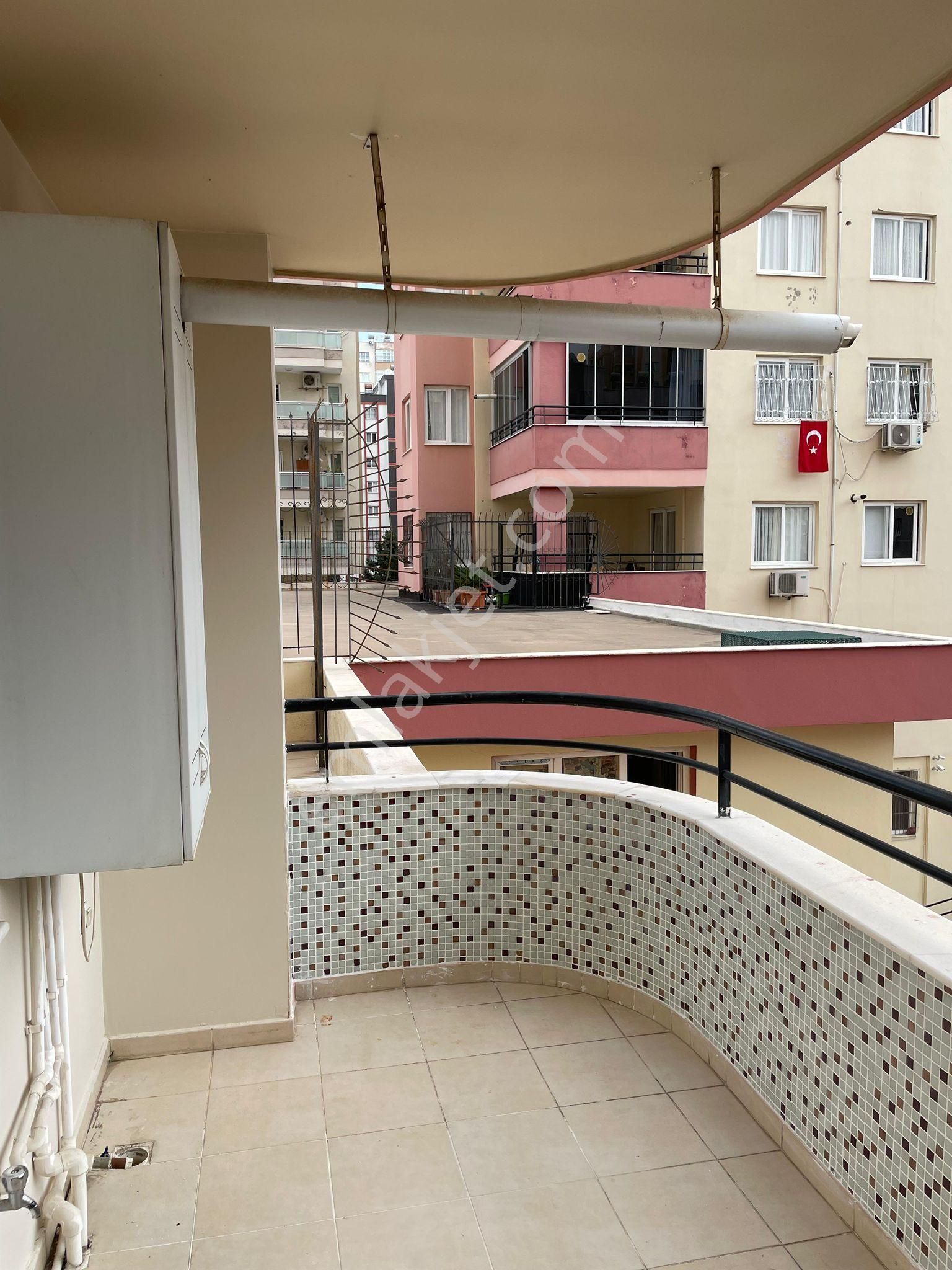 4+1 Yurt 280m2 Dgaz 12-2katı 11-15yaş *a.k.otopark* Kap.mutfak *kdb Cephe Hasarsız 90m2 Teras 2banyo - Görsel 8