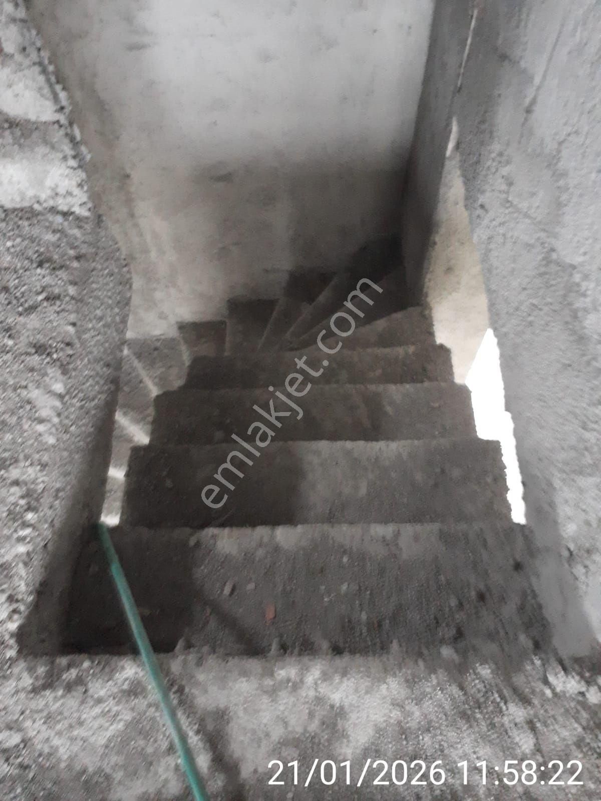 Taş Emlak'tan Altınova'da 3+1 Tripleks Villa - Görsel 13