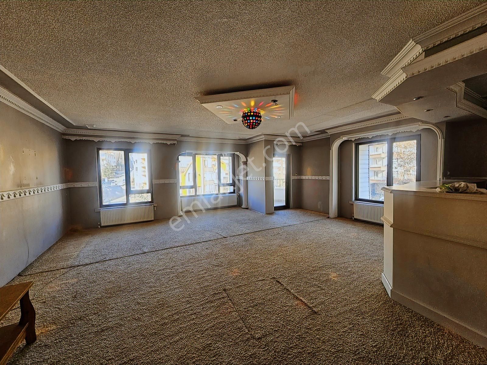 Şimşek Emlak'tan Ayvalı Da Seval Cd. Üzeri 275 M2 6+1 Dubleks - Görsel 27