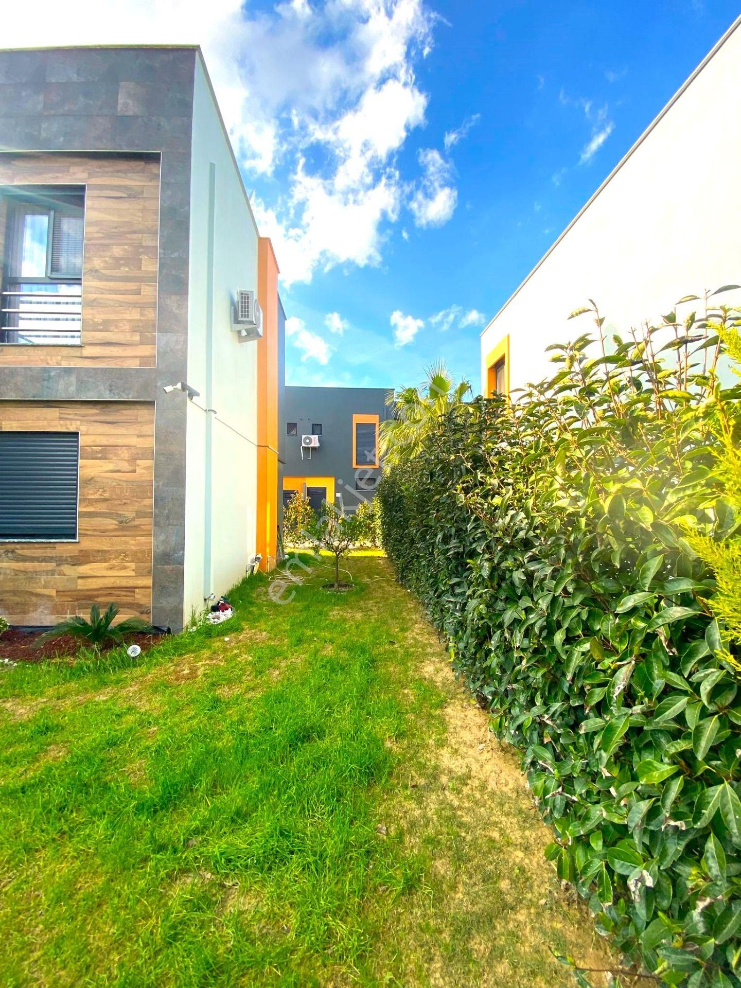 4 Tarafı Bahçeli 3 Havuzlu, Denize Yakın, Dubleks Villa - Görsel 4