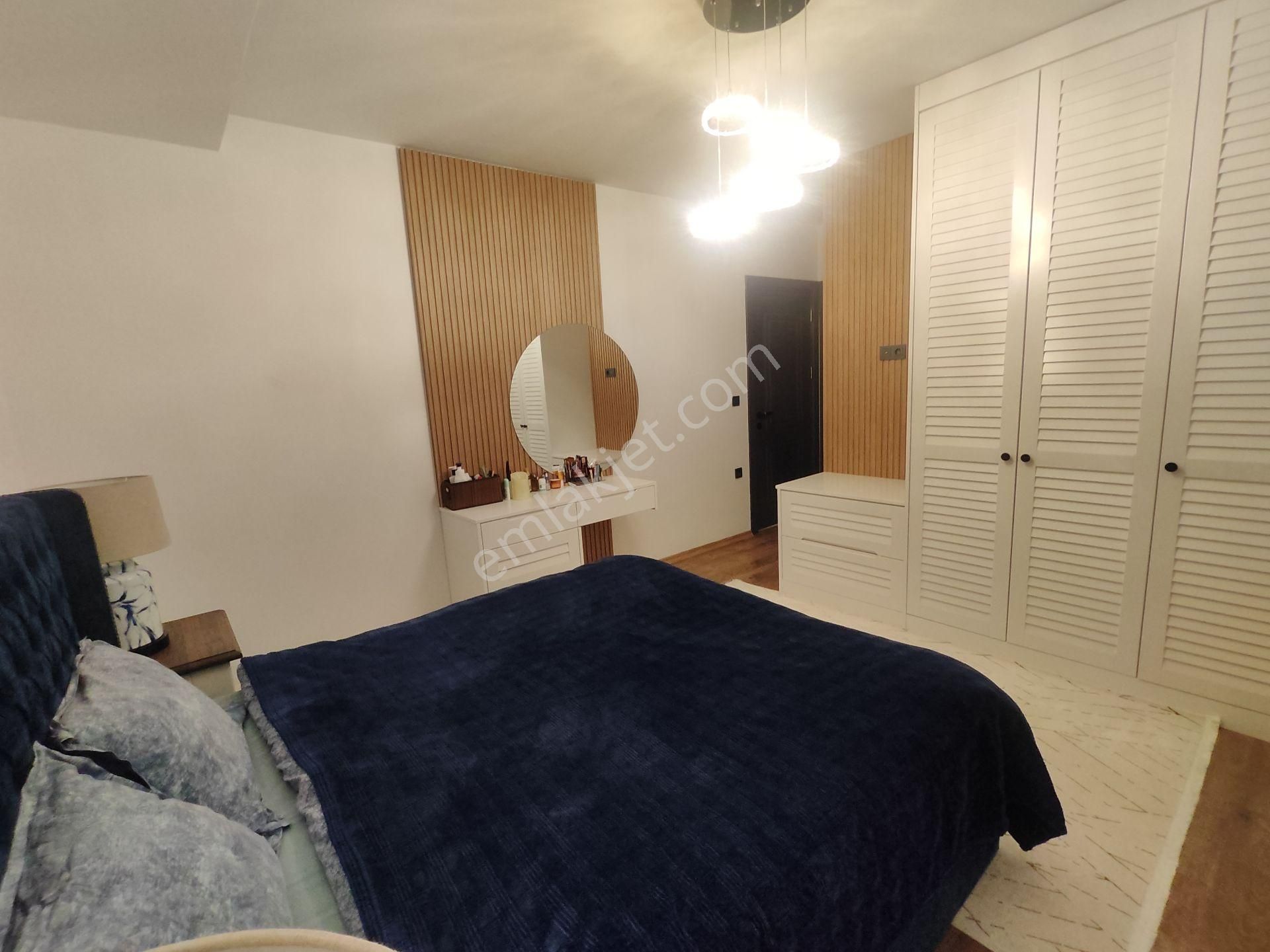 4 Tarafı Bahçeli 3 Havuzlu, Denize Yakın, Dubleks Villa - Görsel 27