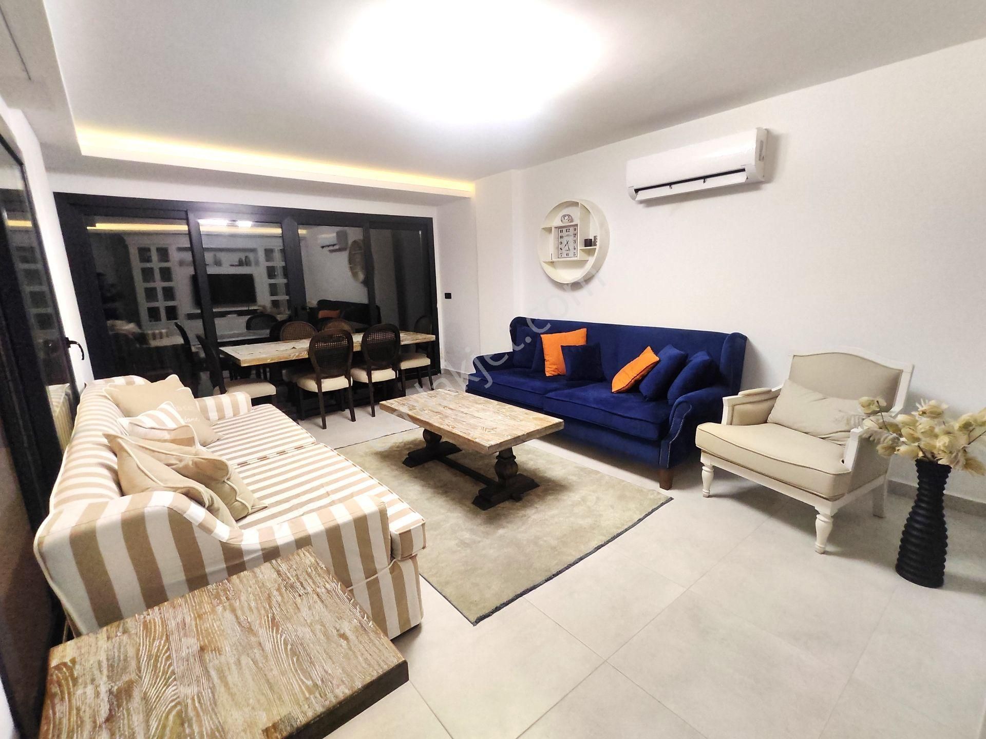 4 Tarafı Bahçeli 3 Havuzlu, Denize Yakın, Dubleks Villa - Görsel 14