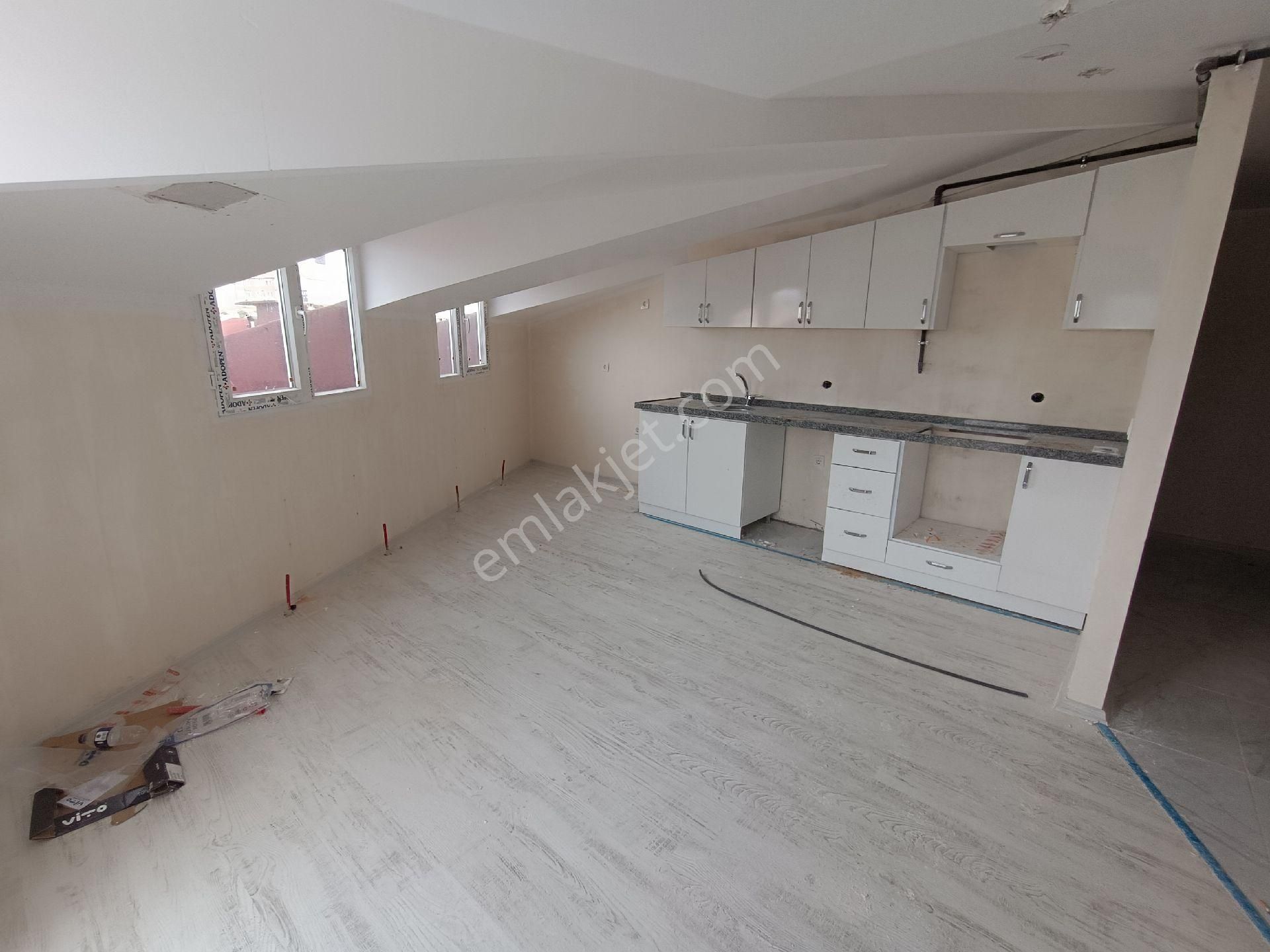 Avcilar Merkez Mah.yeni Bimada Kiralık Teras Kat - Görsel 13