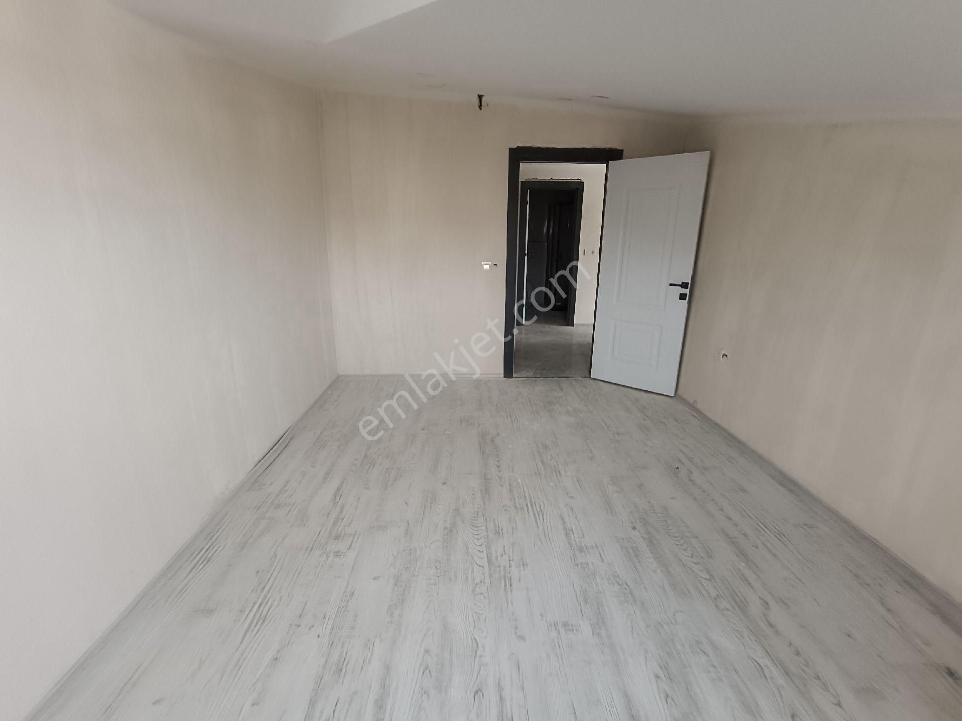 Avcilar Merkez Mah.yeni Bimada Kiralık Teras Kat