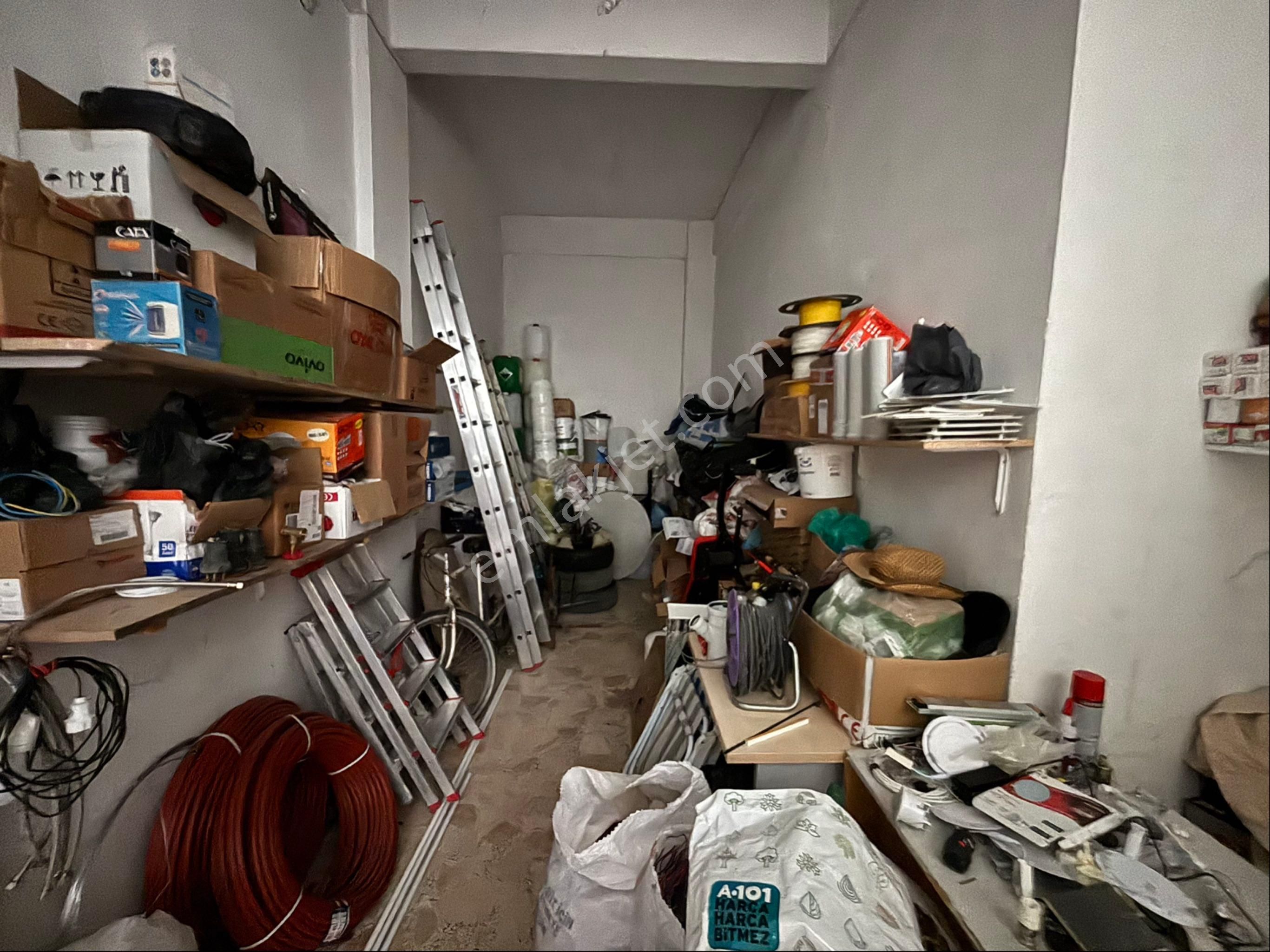 Küçükpazar’a Yürüme Mesafesinde Satılık Dükkan - Görsel 13