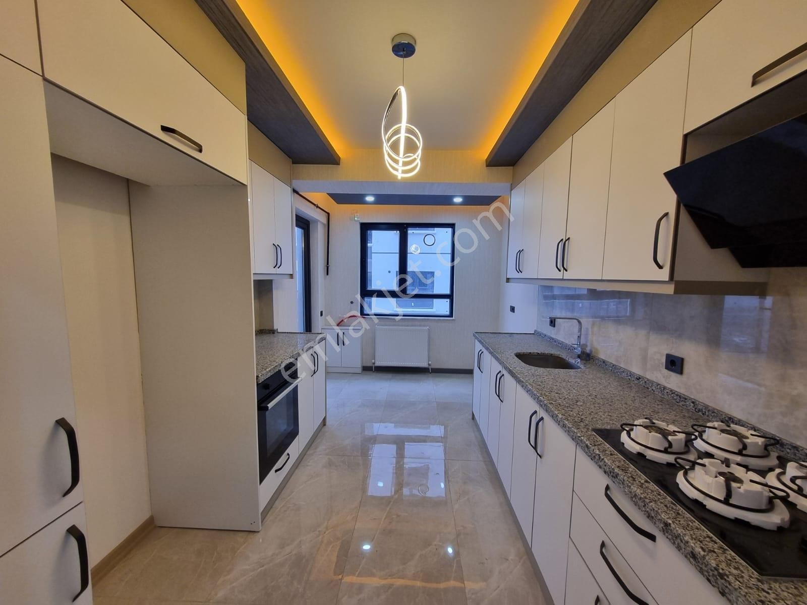 Yenikent Mustafa Kemal Mah.de Lüks Satılık 3+1 Daireler - Görsel 14