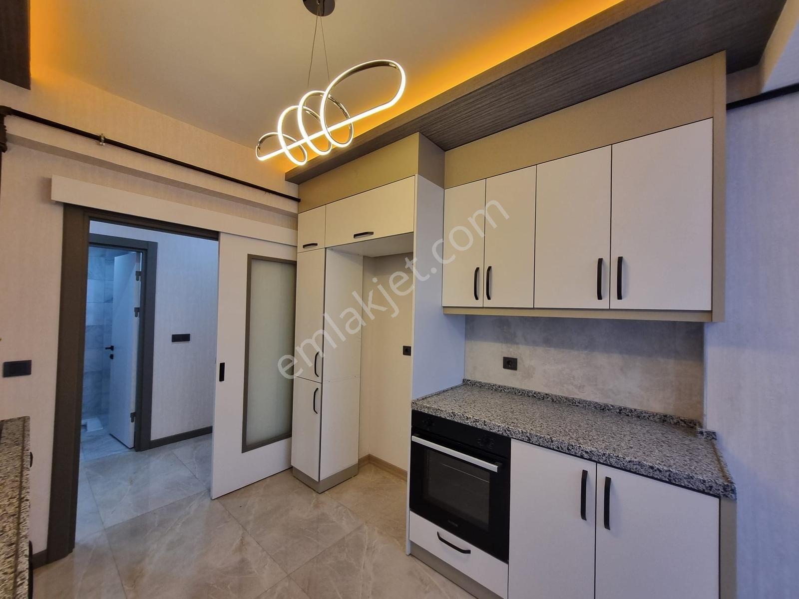 Yenikent Mustafa Kemal Mah.de Lüks Satılık 3+1 Daireler - Görsel 3