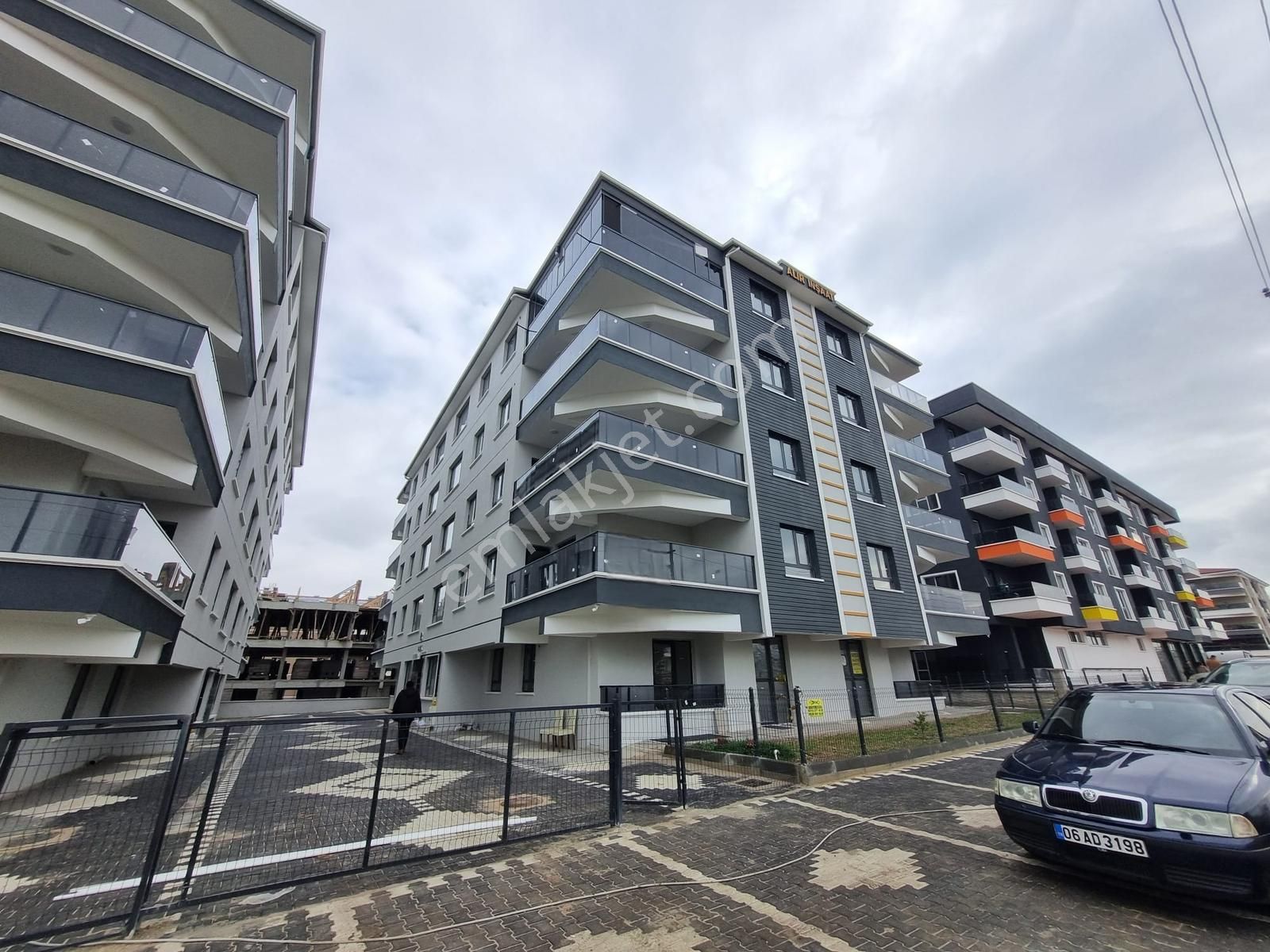 Yenikent Mustafa Kemal Mah.de Lüks Satılık 3+1 Daireler - Görsel 12