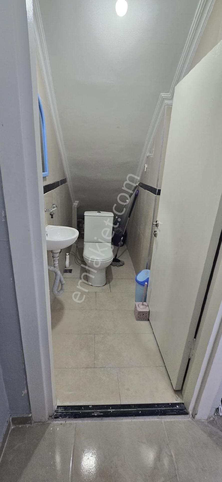Fındıkzade Ahmet Vefik Paşada Kiralık Üç Katlı Komple İş Yeri Ve Daire Kiralık Ada Emlaktan - Görsel 5