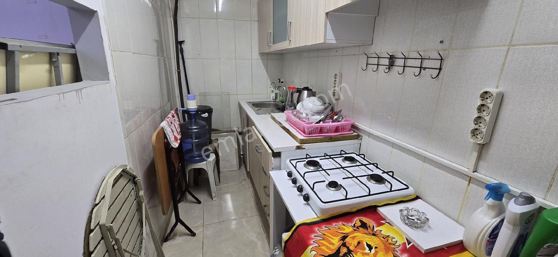 Fındıkzade Ahmet Vefik Paşada Kiralık Üç Katlı Komple İş Yeri Ve Daire Kiralık Ada Emlaktan - Görsel 9