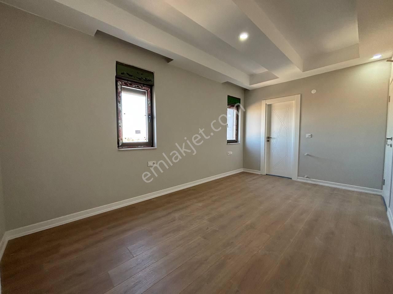 Ana Yol Üzeri Ulaşım Ve Avm Yakını Yüzme Havuzlu Katta 2+1 Daire - Görsel 7