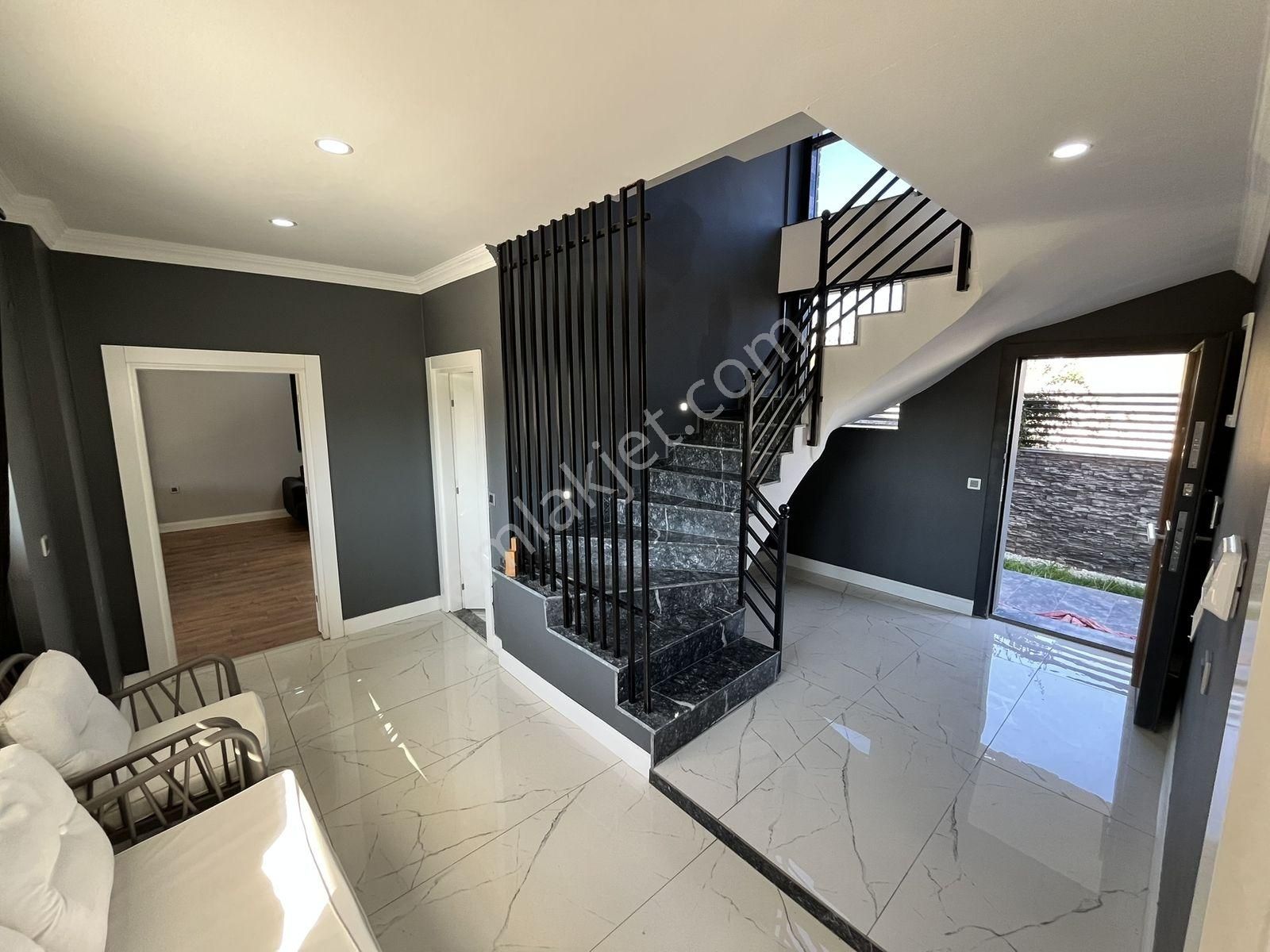 Sidede Denize 500m Ultra Lüks Tam Müstakil 7+1 Tripleks Villa - Görsel 16