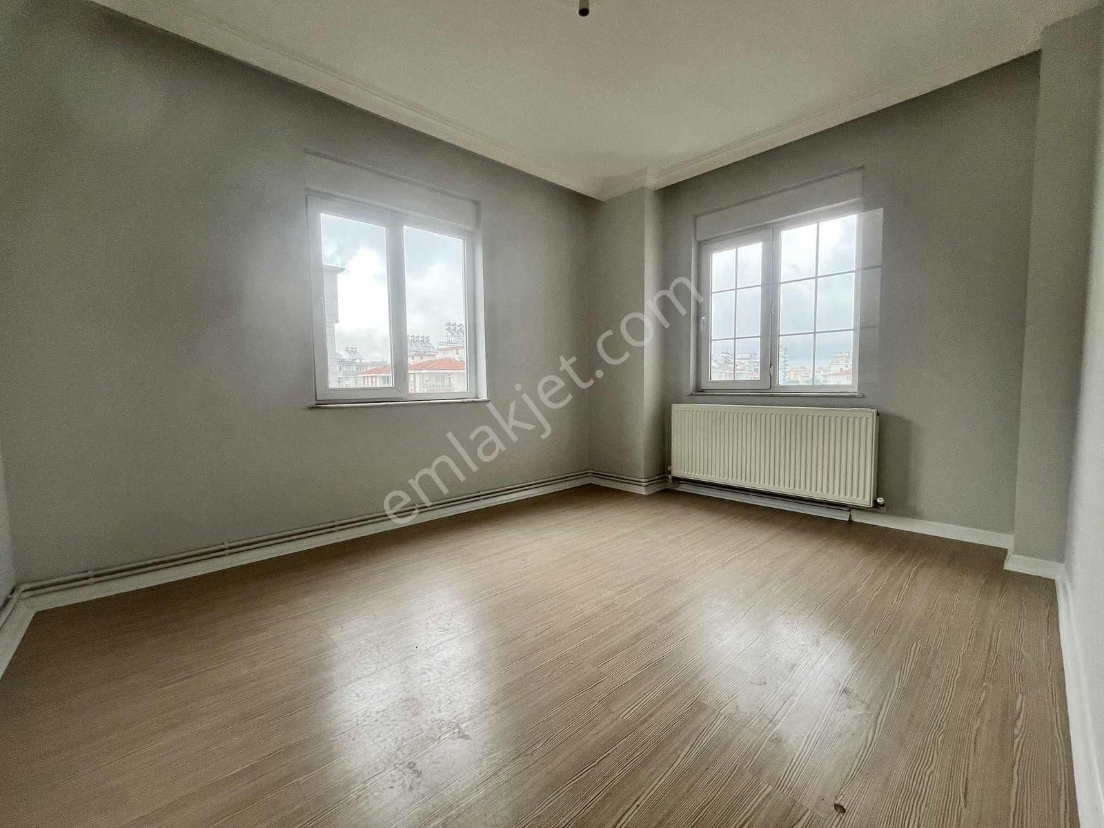 Mehmet Akif Ersoy Mah'de 2+1 90 M² Doğalgazlı 3. Kat Şirin Daire - Görsel 2