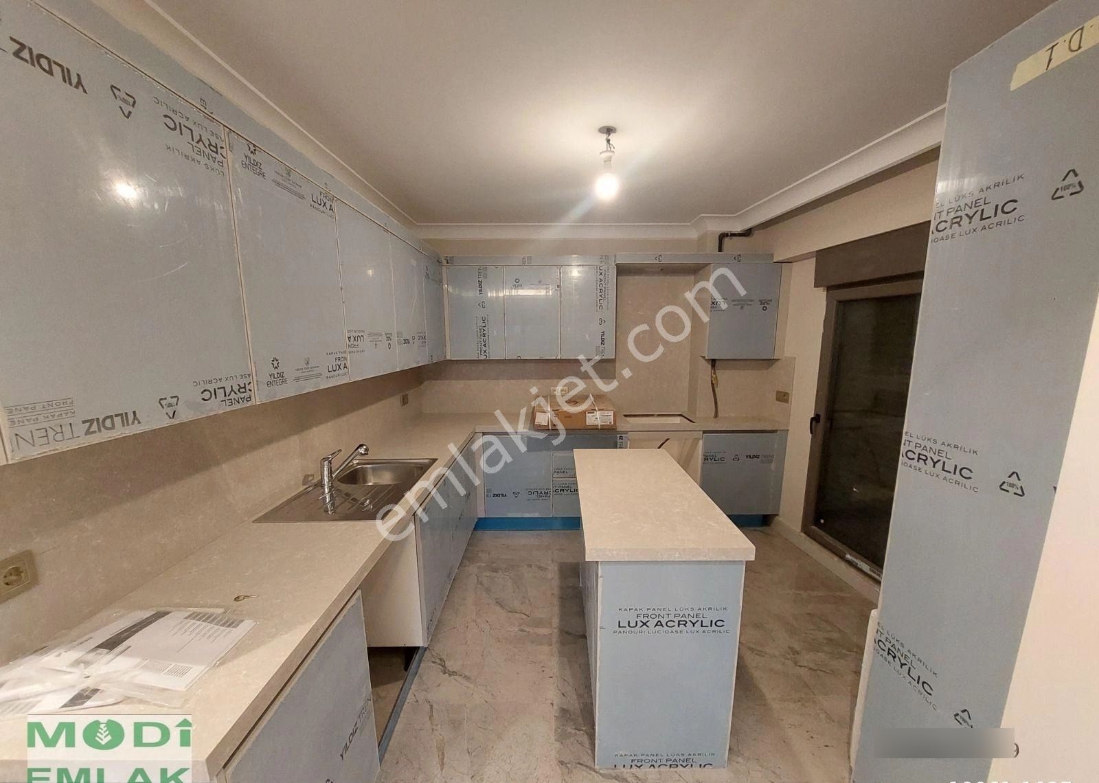 Salacak Sıfır Binada Kiralık 2+1 Homeofis Daire - Görsel 11