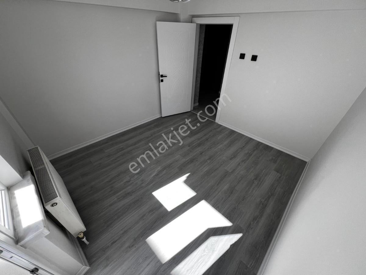 Sincan Mareşal Çakmakda Ara Katta Satılık 3+1 Masrafsız Daire - Görsel 23