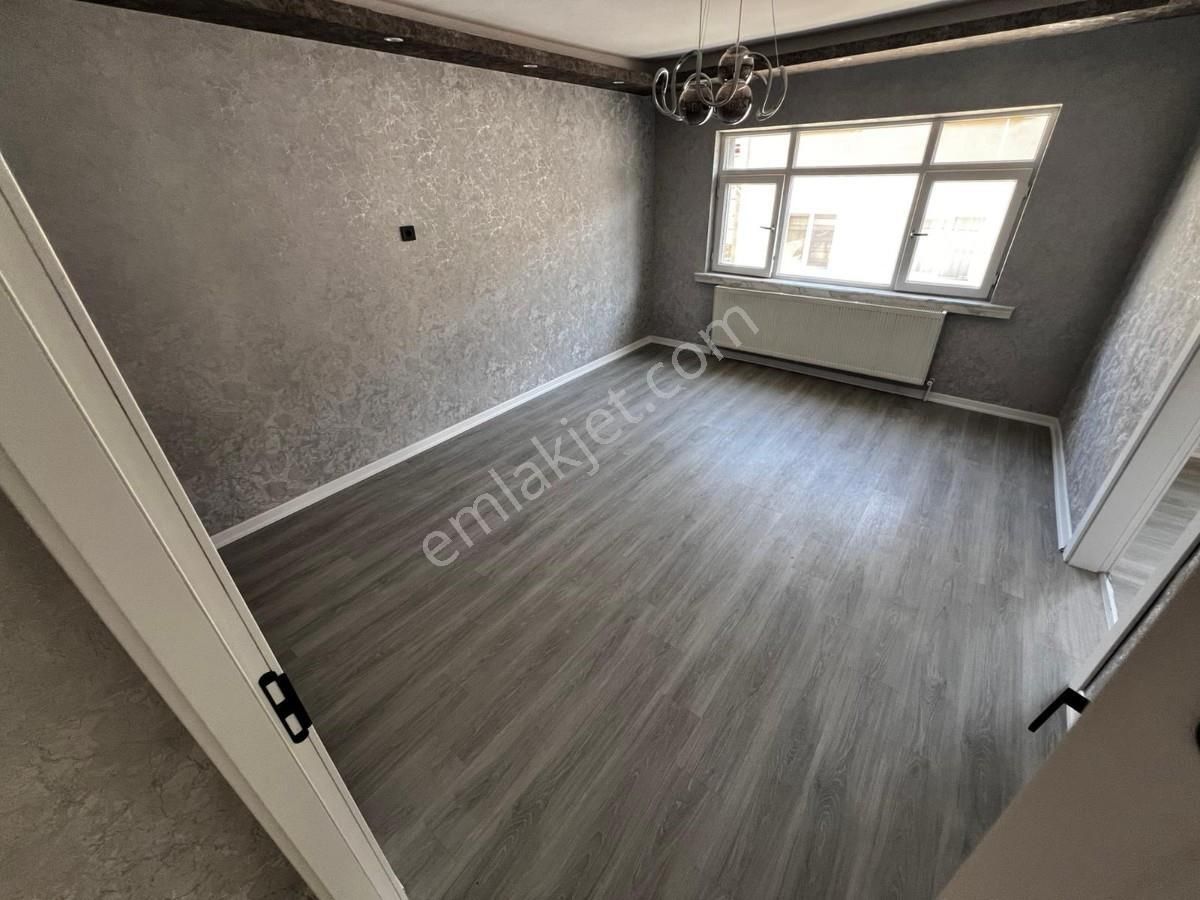 Sincan Mareşal Çakmakda Ara Katta Satılık 3+1 Masrafsız Daire - Görsel 13