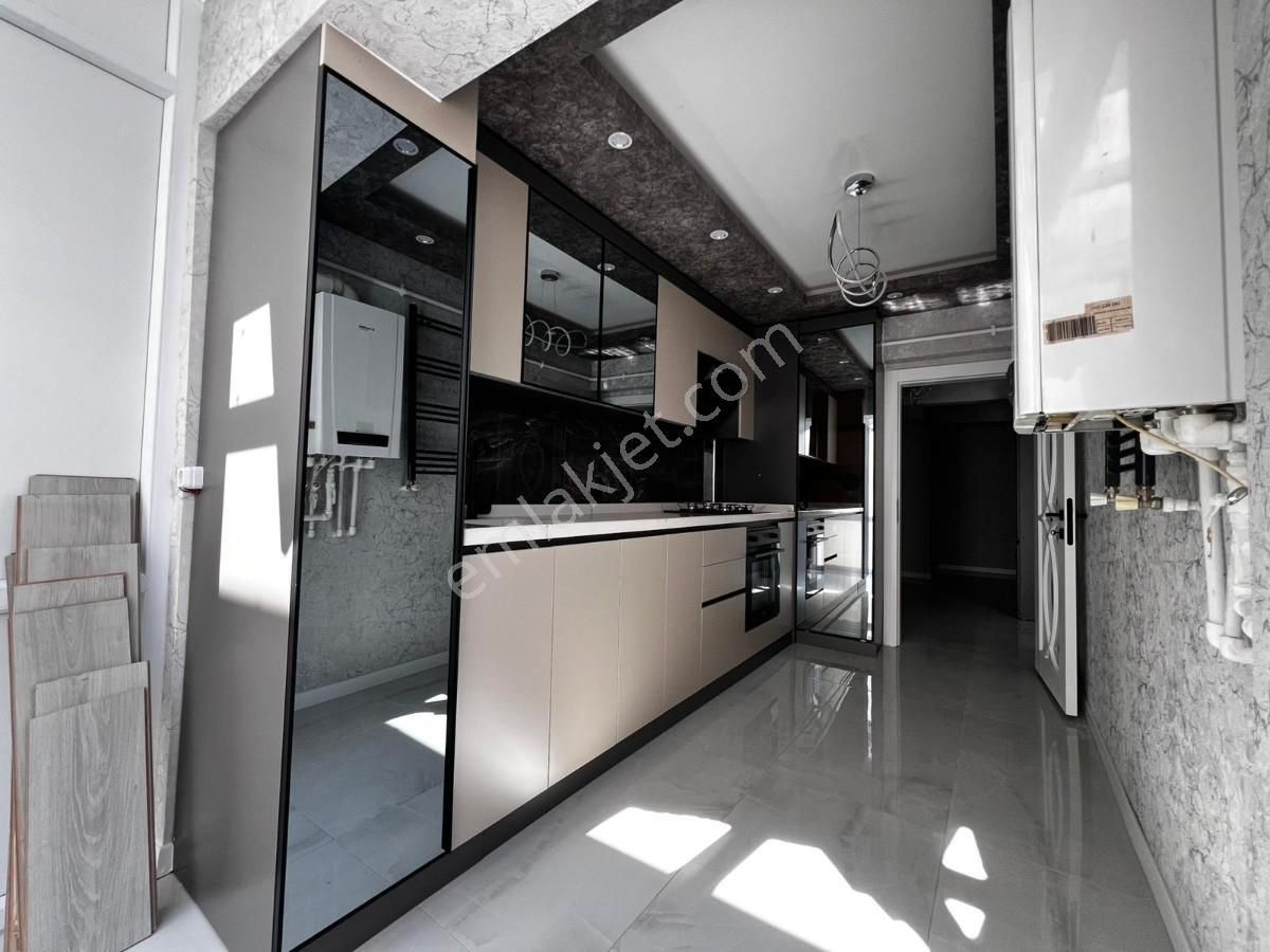 Sincan Mareşal Çakmakda Ara Katta Satılık 3+1 Masrafsız Daire - Görsel 12