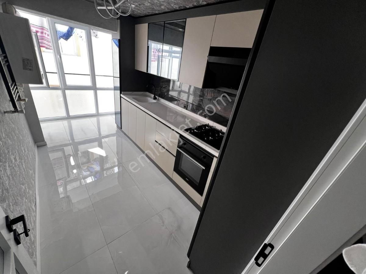 Sincan Mareşal Çakmakda Ara Katta Satılık 3+1 Masrafsız Daire - Görsel 3