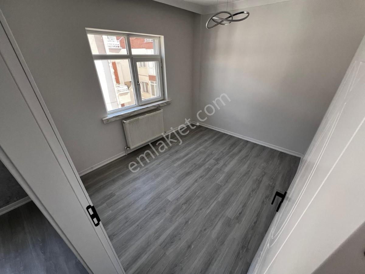 Sincan Mareşal Çakmakda Ara Katta Satılık 3+1 Masrafsız Daire - Görsel 16