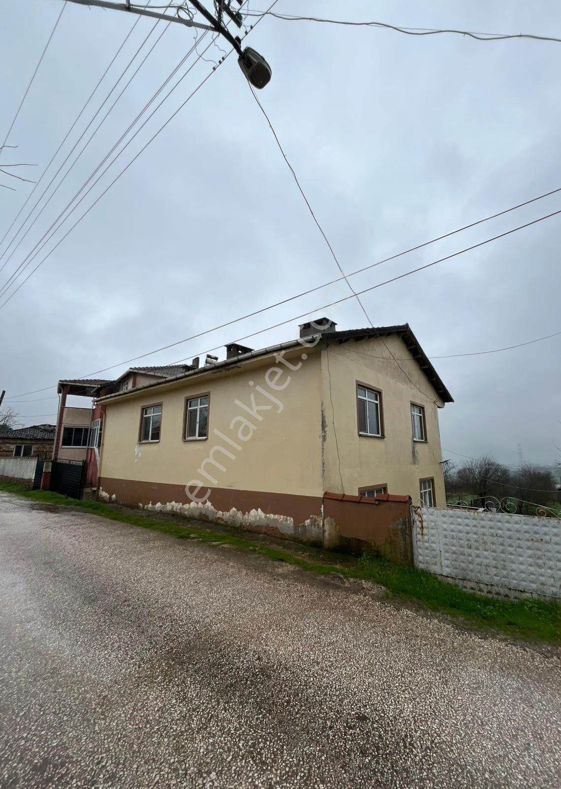 Çan Kalburcu'da Hayvancılığa Hazır Kurulu Düzen Ve İki Katlı Müstakil Ev