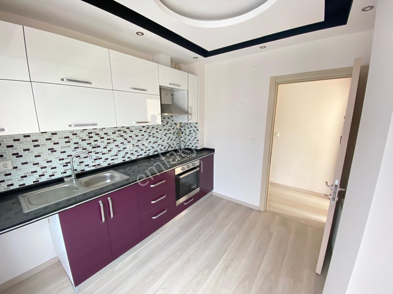 Buca M.kemal Mah Park Manzaralı Yeni Bina 3+1 Köşe Ferah Daire..