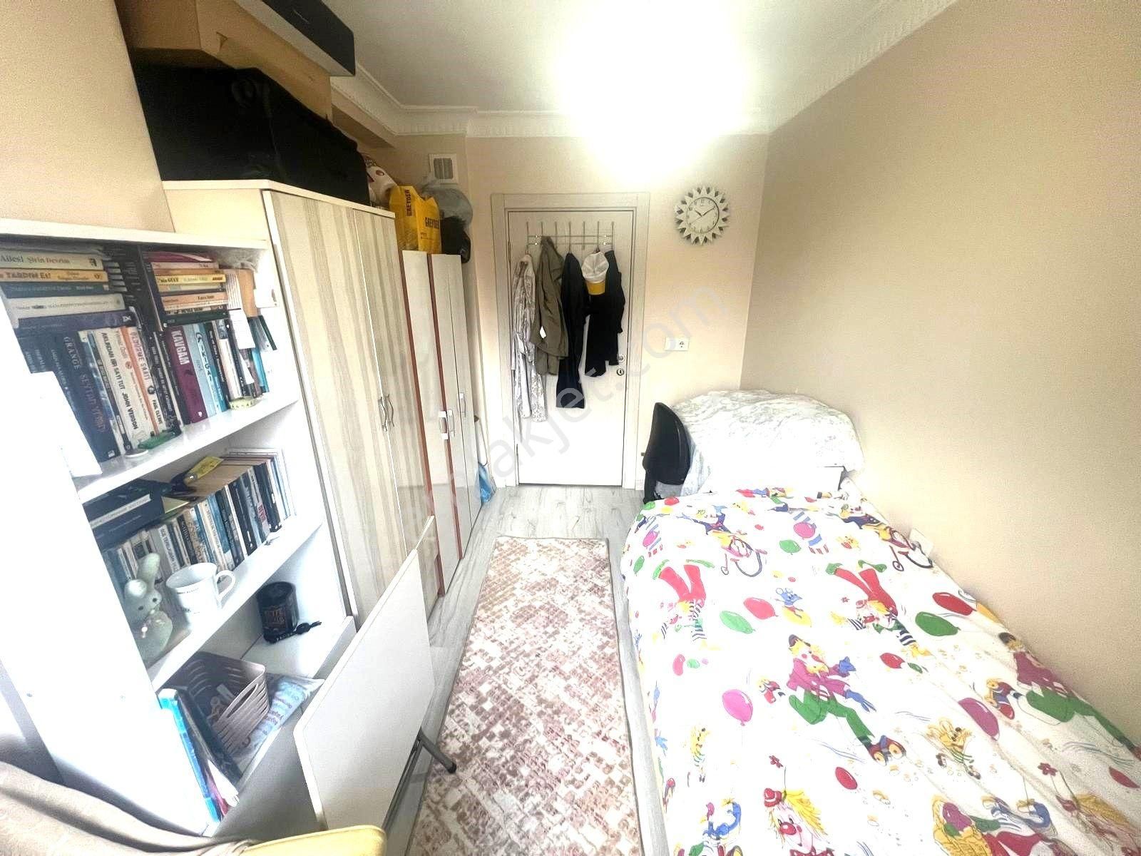 Sefaköy Merkez'de 4+1 150m2 İskanlı Kredili Satılık Dublekss.. - Görsel 16