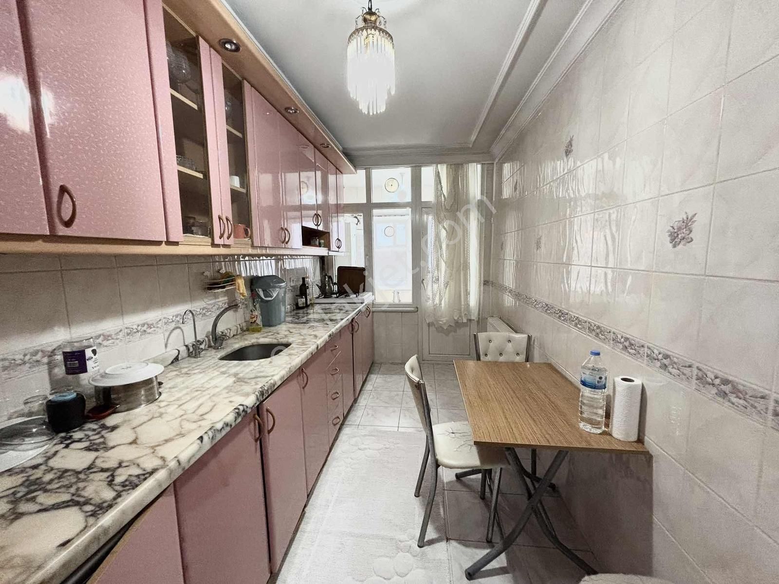 Metrobüse Yürüme Mesafesinde Full Eşyalı 3+1 Satılık Daire - Görsel 14