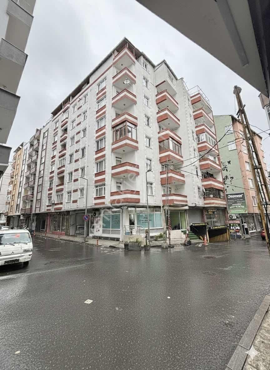Metrobüse Yürüme Mesafesinde Full Eşyalı 3+1 Satılık Daire