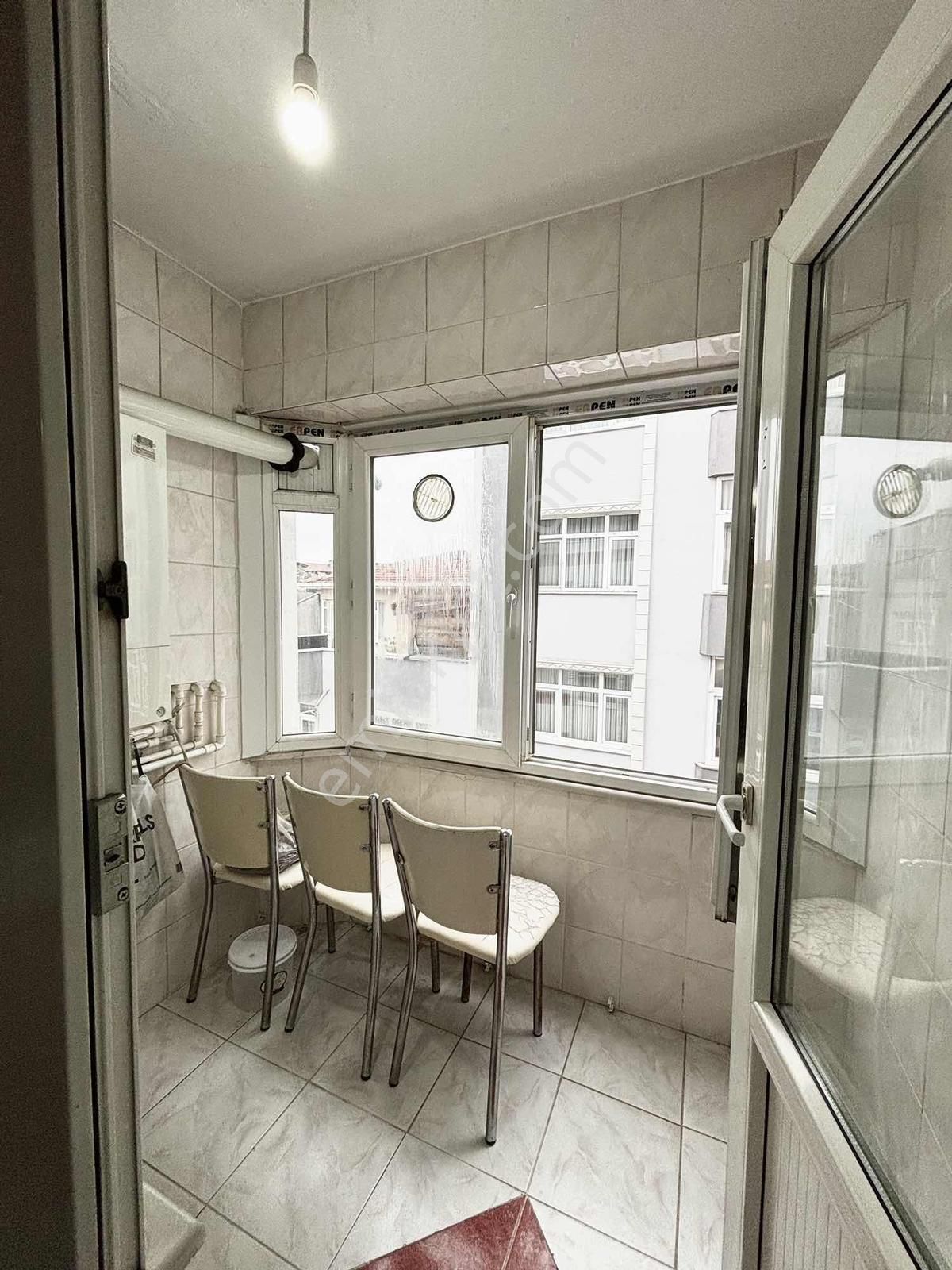 Metrobüse Yürüme Mesafesinde Full Eşyalı 3+1 Satılık Daire - Görsel 19