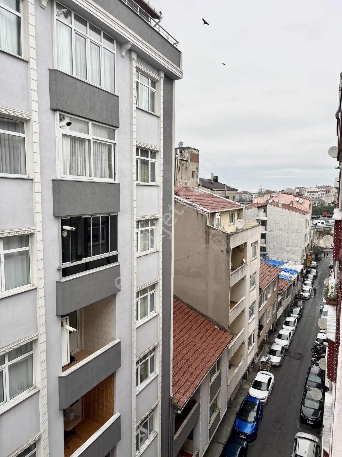 Metrobüse Yürüme Mesafesinde Full Eşyalı 3+1 Satılık Daire - Görsel 4