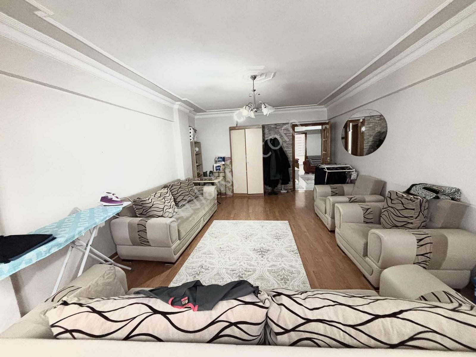 Metrobüse Yürüme Mesafesinde Full Eşyalı 3+1 Satılık Daire - Görsel 3