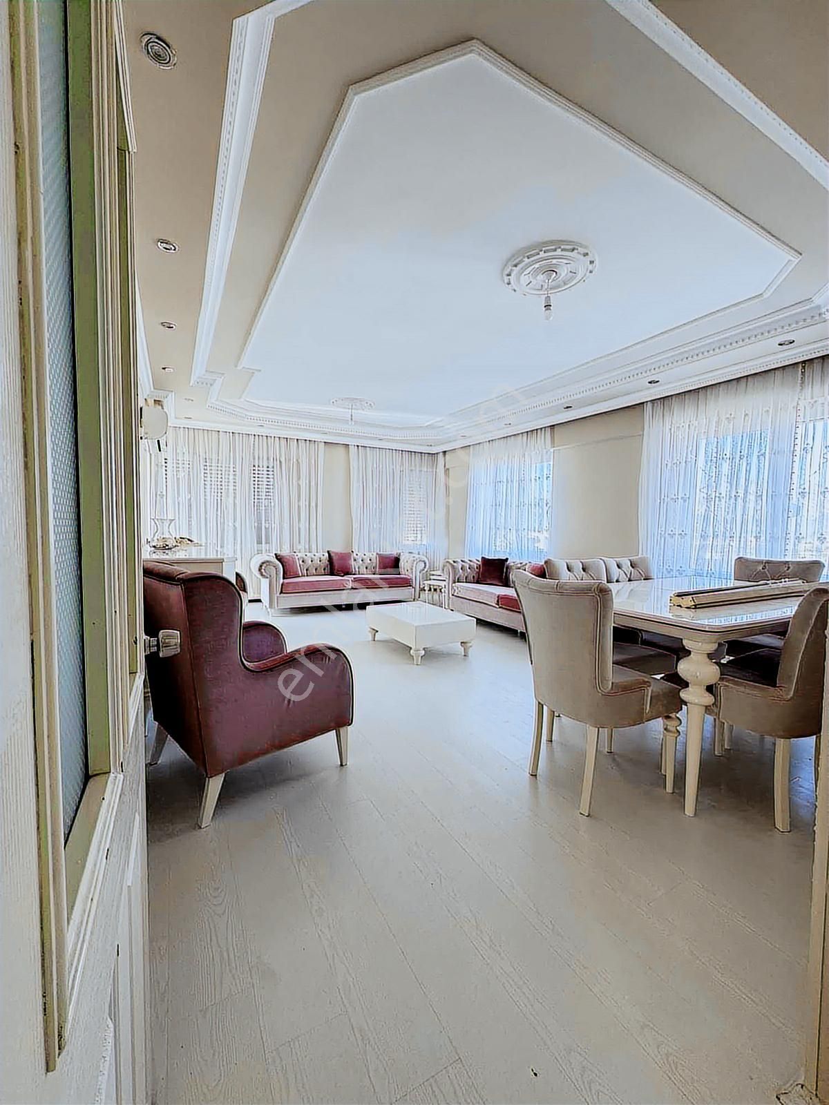 Uncalı Sitelerde Kiralık Eşyalı 3+1