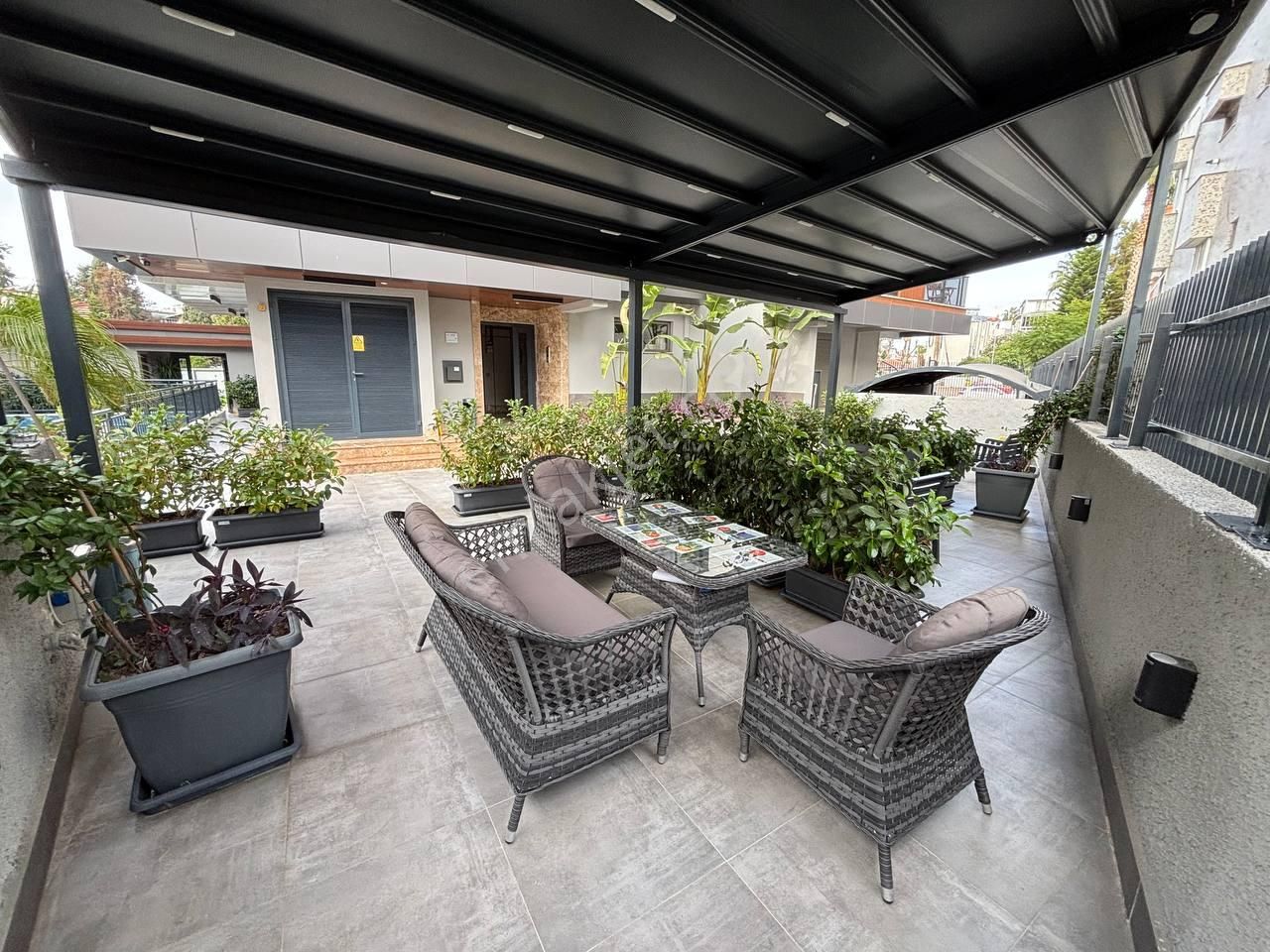 Full Eşyalı Konyaaltı Sahiline Yürüme Mesafesinde Restaurant Yakını Yüzme Havuzlu 2+1 Dubleks Daire - Görsel 6