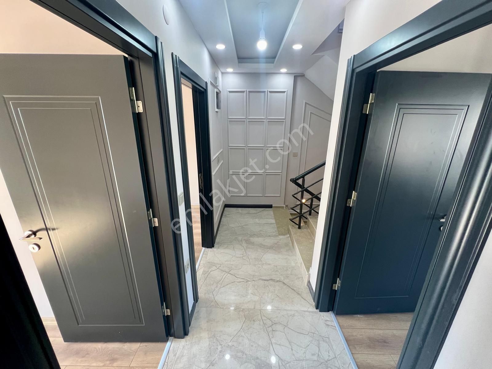 Akçay Aras Emlaktan Gürede Denize 150 Metre 4+1 Villa - Görsel 20