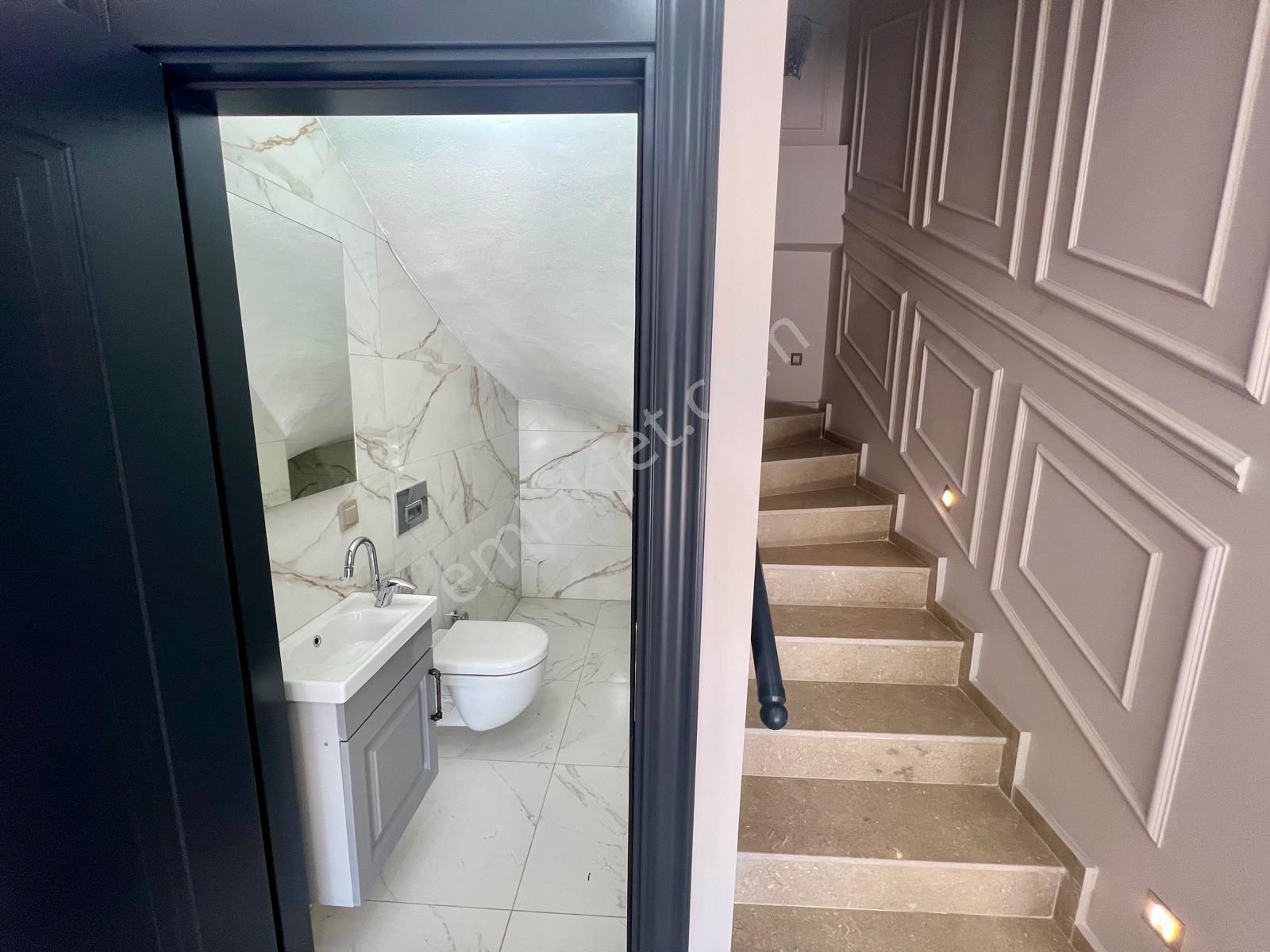 Akçay Aras Emlaktan Gürede Denize 150 Metre 4+1 Villa - Görsel 14