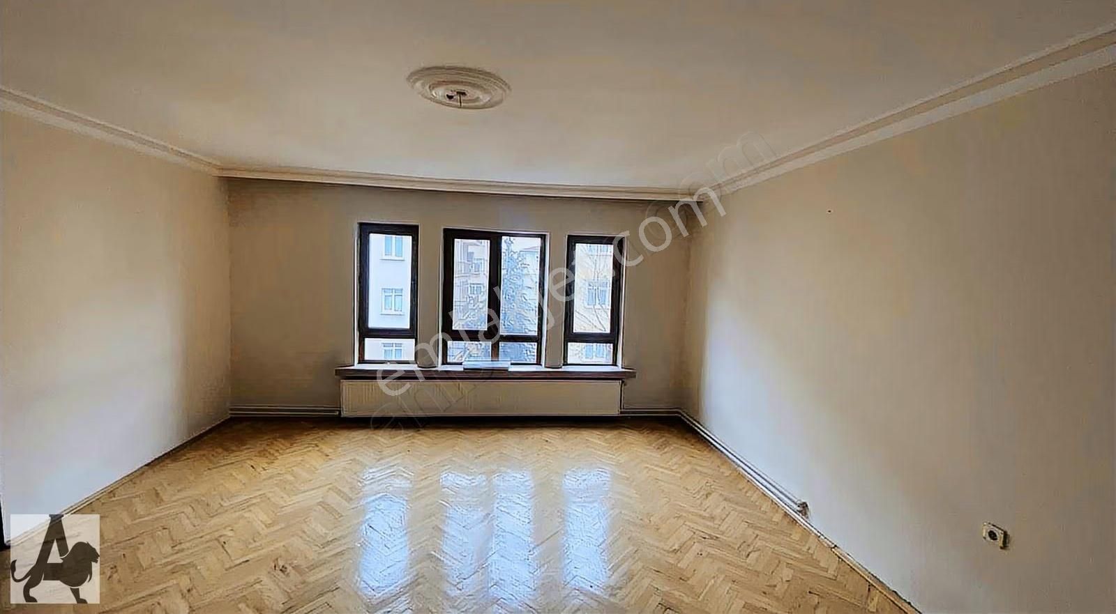 Arslan Emlaktan 6.cadde Üzerinde 3+1 Asansörlü Kiralık Daire