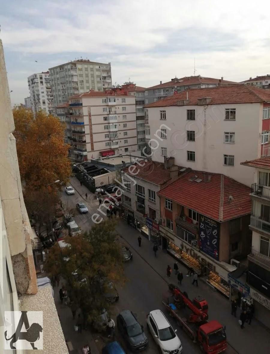 İvedik Caddesi Üzerinde Ön Cephe+ara Kat 3+1 Satılık Daire - Görsel 16