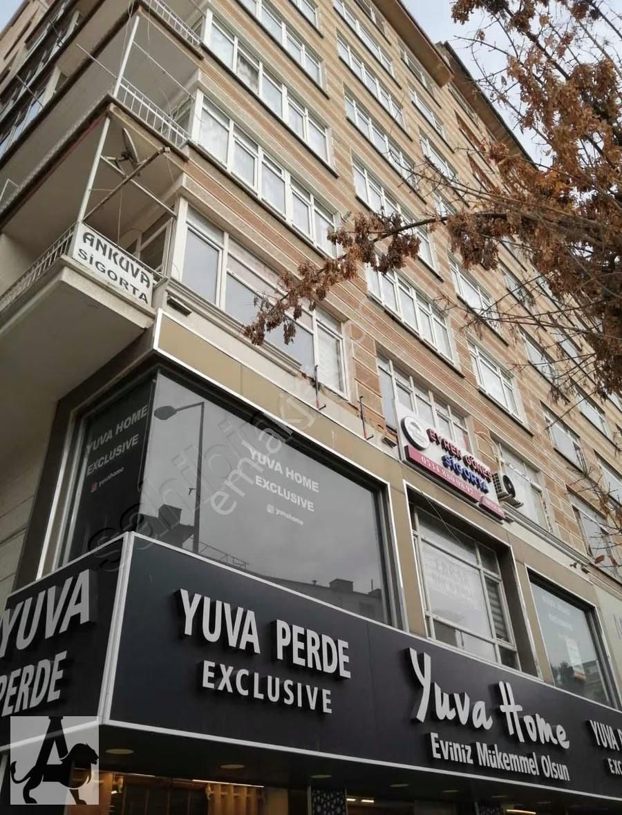 İvedik Caddesi Üzerinde Ön Cephe+ara Kat 3+1 Satılık Daire - Görsel 12