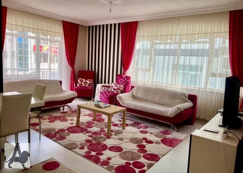 Eşyalı Lüks Yapılı Ara Kat 3+1 Ön Cephe Ankastre Mutfak Daire