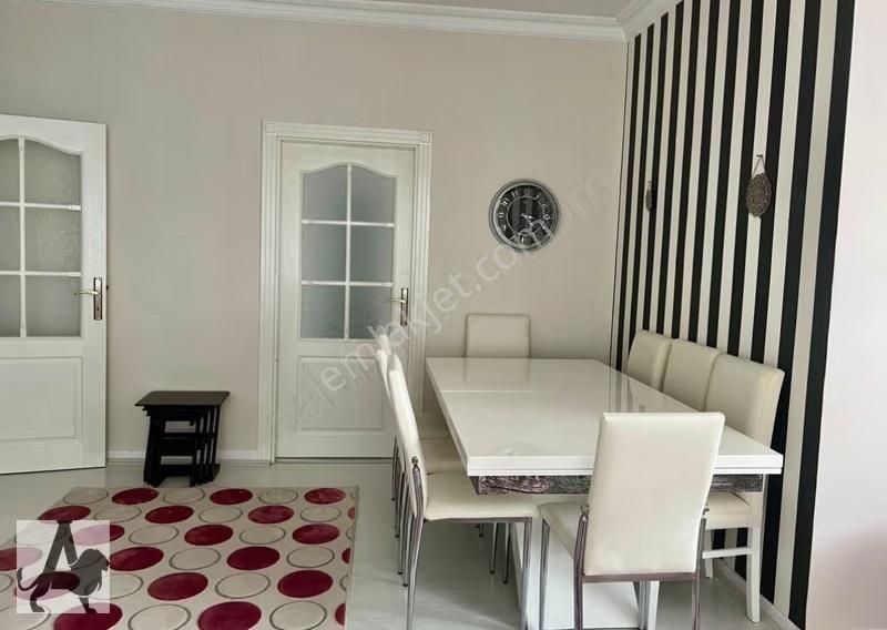 Eşyalı Lüks Yapılı Ara Kat 3+1 Ön Cephe Ankastre Mutfak Daire - Görsel 3