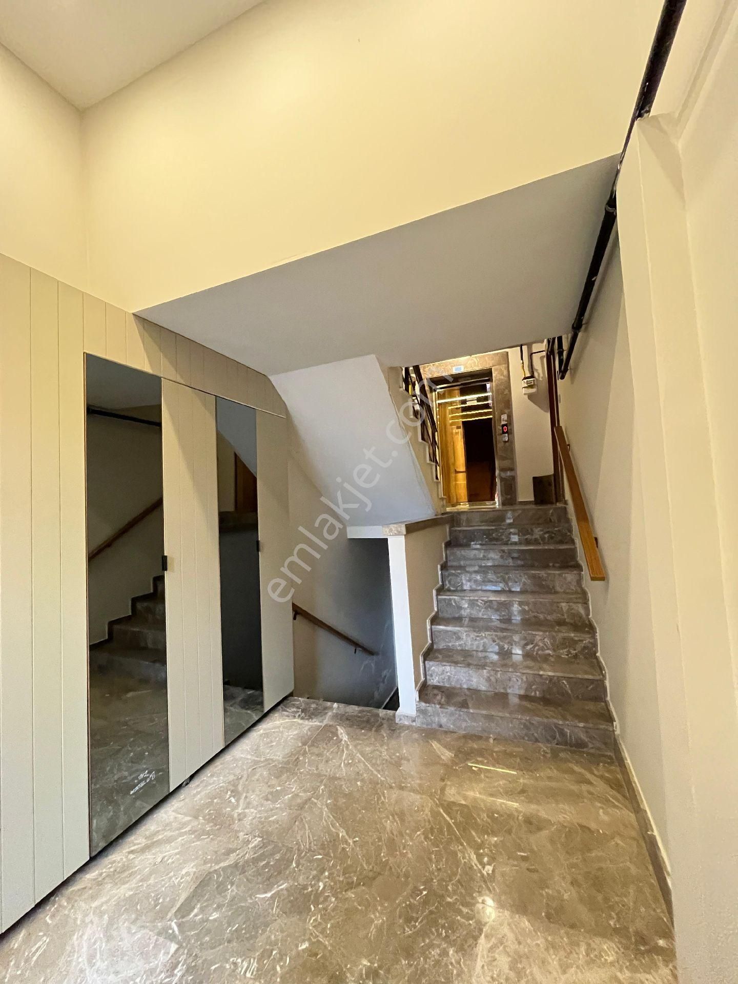 İzmir Karşıyaka Aksoy Mahallesinde - Görsel 6