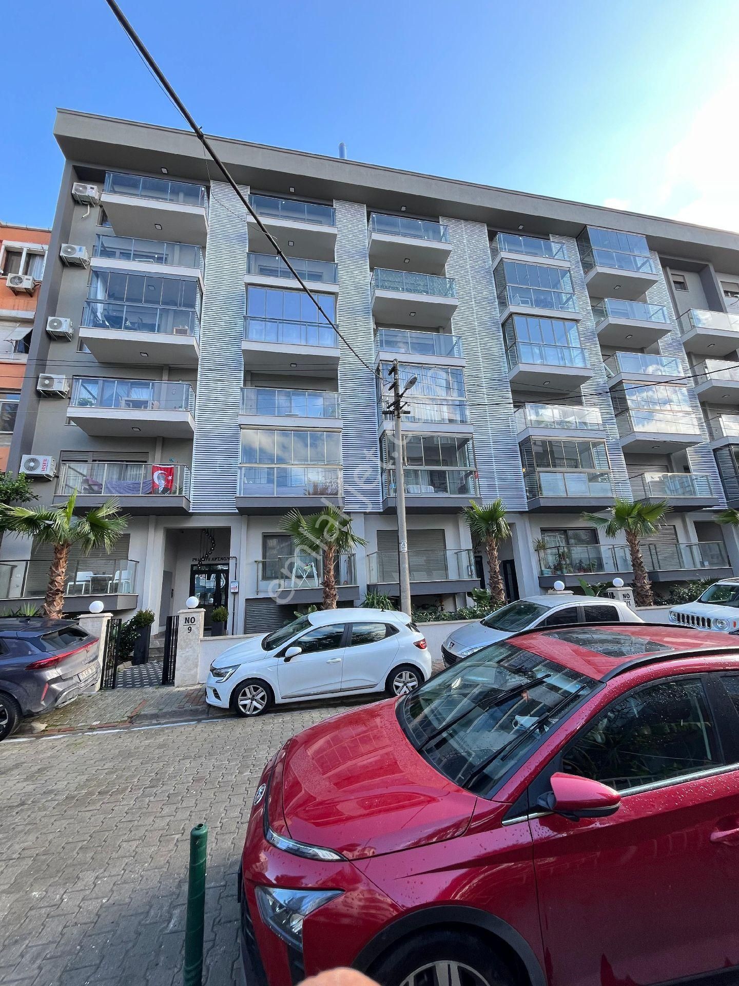 İzmir Karşıyaka Aksoy Mahallesinde