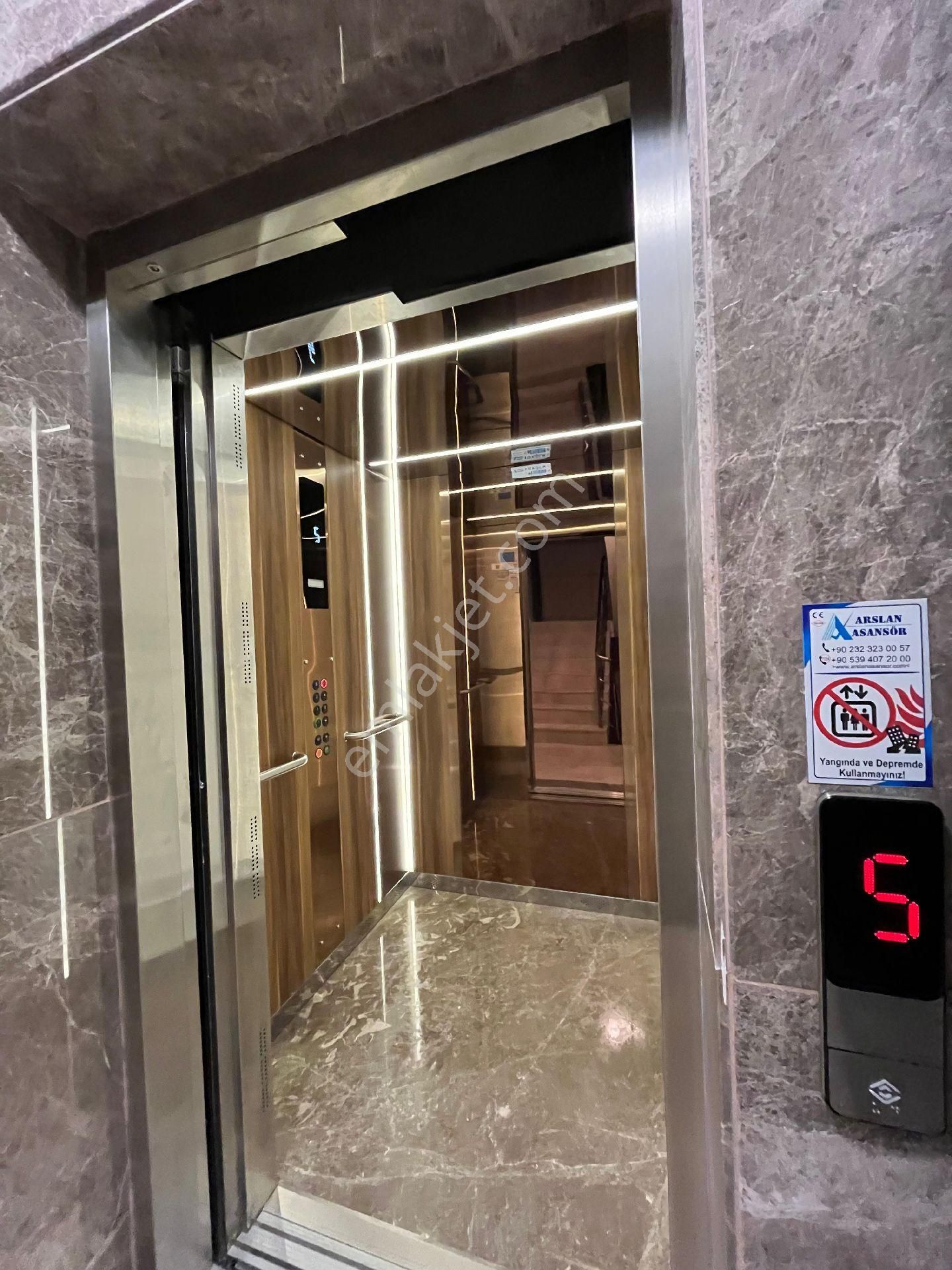 İzmir Karşıyaka Aksoy Mahallesinde - Görsel 4