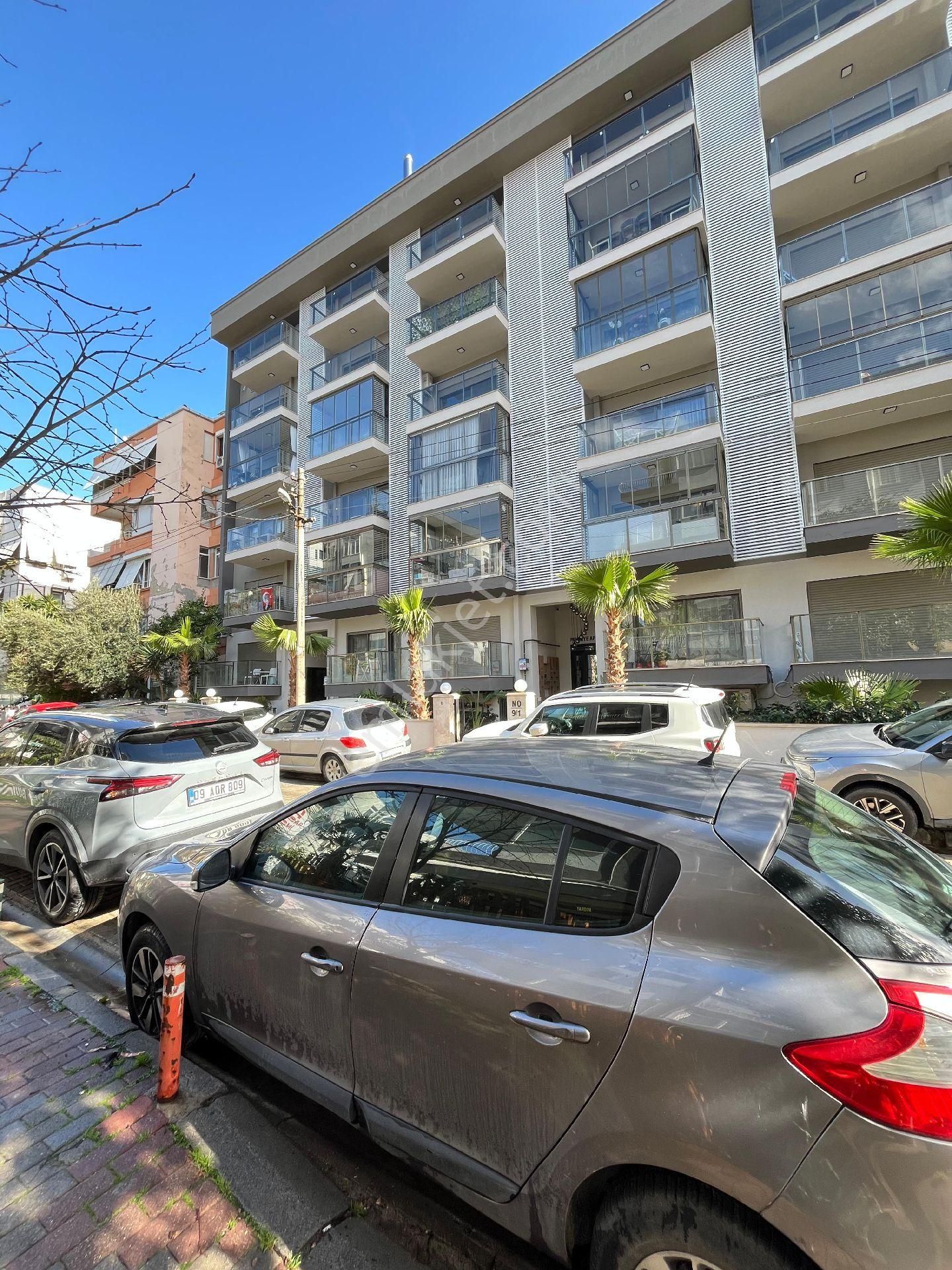 İzmir Karşıyaka Aksoy Mahallesinde - Görsel 2