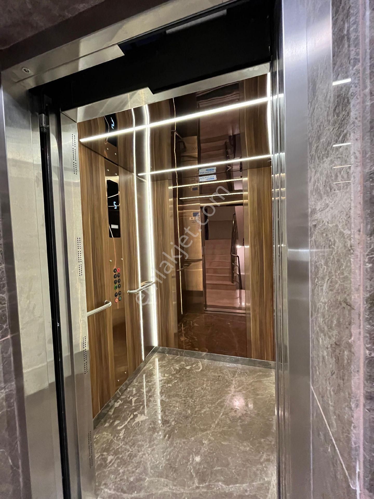 İzmir Karşıyaka Aksoy Mahallesinde - Görsel 5