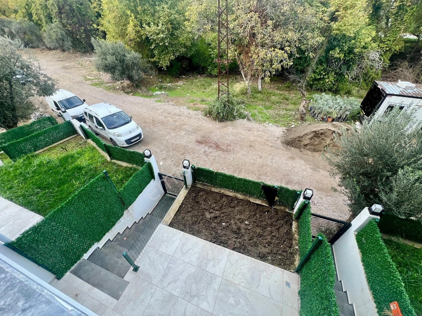 Akçay Aras Emlaktan Gürede Harika Konumda 3+1 Villa - Görsel 3