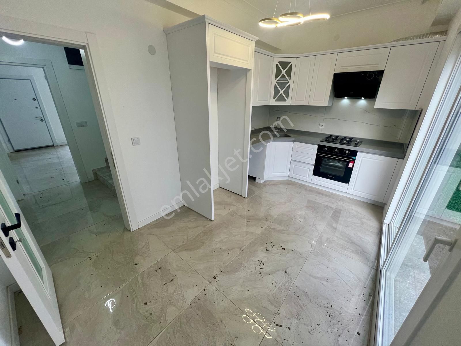 Akçay Aras Emlaktan Gürede Harika Konumda 3+1 Villa - Görsel 12